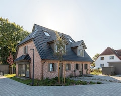 Koko talo/asunto To Heiderose - Wildrose Cottage (Zingst, Saksa)