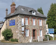 Toàn bộ căn nhà/căn hộ Rustic Family House (La Ferté-Macé, Pháp)