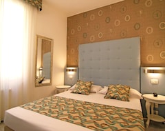 Khách sạn Hotel Souvenir (Monterosso al Mare, Ý)