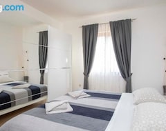 Cijela kuća/apartman Apartments Vozila (Kršan, Hrvatska)