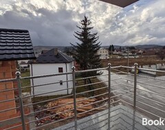 Tüm Ev/Apart Daire Ika Lux Apartmani 4 (Sjenica, Sırbistan)