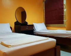 Domsowir Hotel and Restaurant (Borongan, Philippines)