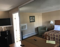 Hotel Capri Motel (Dartmouth, USA)