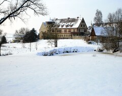 Hele huset/lejligheden Rittmeister apartment in the historic estate with swimming pool and sauna (Scheinfeld, Tyskland)