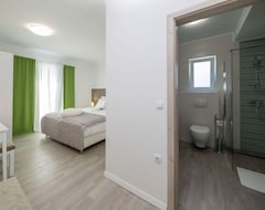 Tüm Ev/Apart Daire Vacation Home Manea In Crikvenica - 8 Persons, 4 Bedrooms (Omišalj, Hırvatistan)