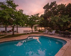 Hotel Seagrapes Villa (Runaway Bay, Jamaica)