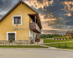 Toàn bộ căn nhà/căn hộ Merrys House (Črnomelj, Slovenia)
