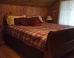 Koko talo/asunto Cozy Cabin In The Adirondacks (Jay, Amerikan Yhdysvallat)