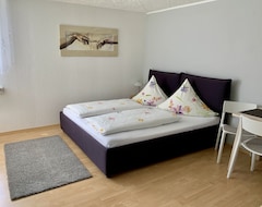 Entire House / Apartment Centrally Located Apartment In The City Center Of Suhl (Suhl, Germany)