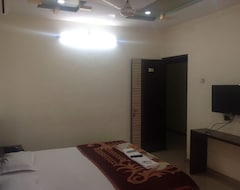Hotel I-roomz Vkg Complex (Bijapur, Indija)