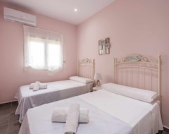 Casa/apartamento entero Luxurious Country House Ideal To Visit All Andalusia (Marchena, España)