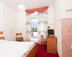 Hotel Lux (Merano, Italy)