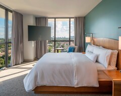 Hotel Element Fort Lauderdale Downtown (Fort Lauderdale, USA)