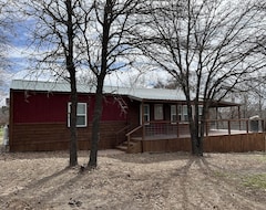 Entire House / Apartment Cross Timbers Country Cabin #2 (Thackerville, USA)