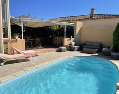 Toàn bộ căn nhà/căn hộ Villa Of 100M2 With Swimming Pool Near Montpellier (Juvignac, Pháp)