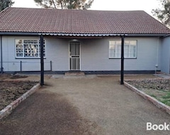 Entire House / Apartment Mossie Nes - Self Catering (Bloemfontein, South Africa)