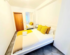 Cijela kuća/apartman New 1 Bedroom Flat With Balcony&garden (Luxembourg, Luksemburg)