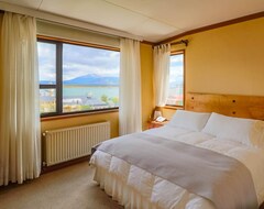 Khách sạn Hotel Saltos Del Paine (Puerto Natales, Chile)