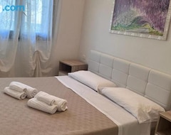 Koko talo/asunto Appartamento Con Piscina (Valledoria, Italia)