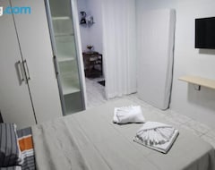 Entire House / Apartment Kitnet Proximo Ao Consulado Usa (Recife, Brazil)