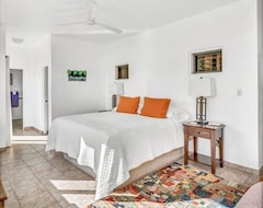 Toàn bộ căn nhà/căn hộ 5 Bedroom Hillside Oceanview Villa - Pool (Spanish Town, British Virgin Islands)