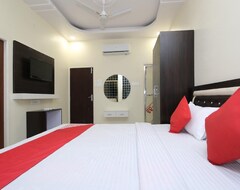 Oyo 41159 Hotel Royal Inn (Jabalpur, India)