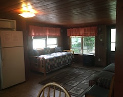 Entire House / Apartment Two Vintage Cabin And One Tiny Home (Walkerville, USA)
