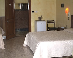 Khách sạn Hotel Touring (Messina, Ý)