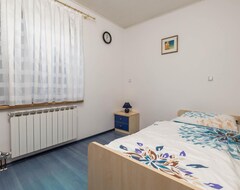 Koko talo/asunto 5 Bedroom Accommodation In Kozji Vrh (Čabar, Kroatia)