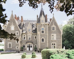 Toàn bộ căn nhà/căn hộ Domaine Du Chateau Du Val: Great Space For Family Celebrations. (Saint-Just, Pháp)