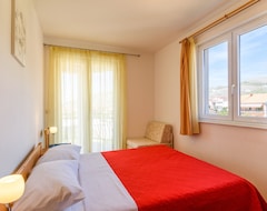 Căn hộ có phục vụ Apartment Mary (Trogir, Croatia)