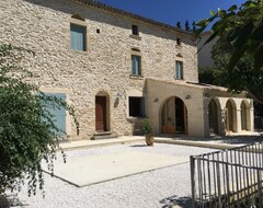 Cijela kuća/apartman Restored Traditional Stone House with Private Garden. Pool, and Parking (Saint-Siffret, Francuska)