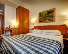 Khách sạn Hotel Amalfi (Rome, Ý)