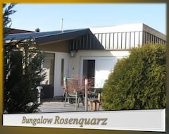 Koko talo/asunto Fh-rosenquarz | 71qm Großer, 5-sterne Bungalow Mit Terrasse (Pleystein, Saksa)