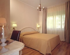 Khách sạn Villa Edy Apartments (Tremezzo, Ý)