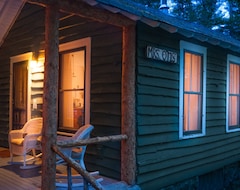 Cijela kuća/apartman Stay In Mrs. Coolidges Cabin At Historic White Pine Camp (Paul Smiths, Sjedinjene Američke Države)