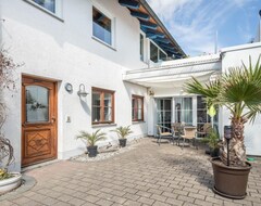 Toàn bộ căn nhà/căn hộ Light-flooded Vacation Apartment Relax With Terrace And Wlan; Parking Available (Sigmarszell, Đức)