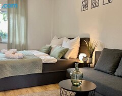 Hele huset/lejligheden Ruhiges Apartment, Balkon, Kuche, Netflix Etc. (Essen, Tyskland)