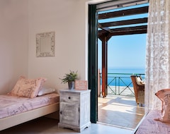 Koko talo/asunto Luxurious Villa In Apostolata 5★ Resort, 3br, Sea Views, Free Parking! (Kefalos, Kreikka)