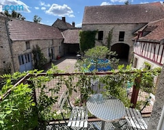 Toàn bộ căn nhà/căn hộ Corps De Ferme Bourguignon (Noyers, Pháp)
