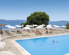 Hotel Louis Ionian Sun (Agios Ioannis Peristeron, Greece)