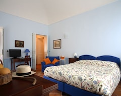 Serviced apartment Villa D'Azeglio (Albiano d'Ivrea, Italy)