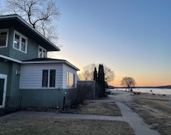 Entire House / Apartment Riverview 3-bedroom Home In Downtown Wabasha, Mn (Wabasha, USA)