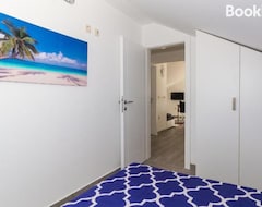 Koko talo/asunto New Apartment Joly Sea View (Biograd na Moru, Kroatia)