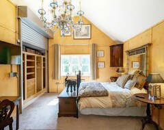 Toàn bộ căn nhà/căn hộ Moorhen Lodge - A Town House That Sleeps 6 Guests In 2 Bedrooms (Wickham, Vương quốc Anh)
