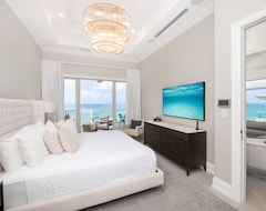 Hotel Beachcomber Grand Cayman (West Bay, Cayman Islands)