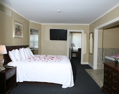 Hotel Senate Luxury Suites (Topeka, USA)