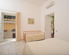 Khách sạn Hotel Il Nespolo (Casamicciola Terme, Ý)