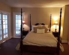 Hotel Duplex W/ Indoor Hot Tub & Close To Slopes - Long-term Renting Available (Ludlow, USA)