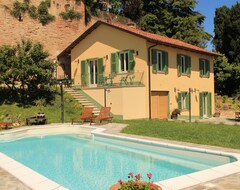 Toàn bộ căn nhà/căn hộ Monolocale In Casa Di Campagna Panoramica Nel Monferrato - Max 3 Persone (Montafia, Ý)